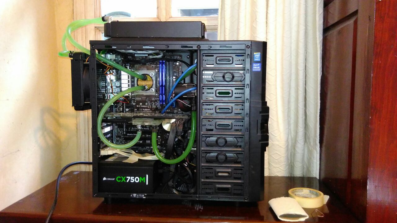 Diseño, manufactura e instalación de sistemas de enfriamiento liquido (Water cooling).